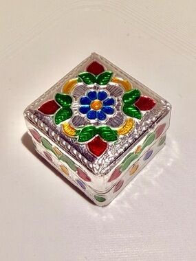 Handmade silver plated traditional Indian jewellery box